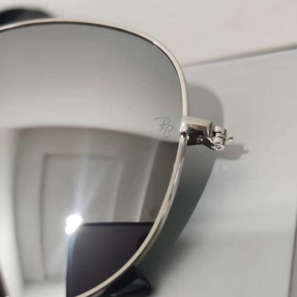 LIKE NEW RayBan Aviator RB3025 Silver Mirror Flash Ray ban Sunglasses - Picture 5 of 11